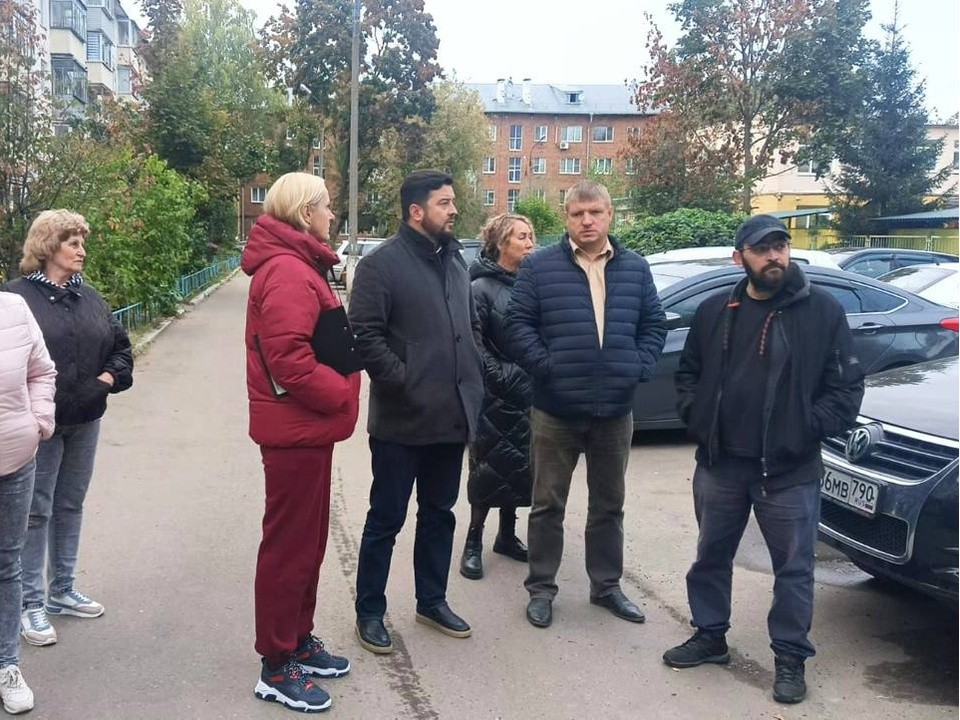 На улице Урицкого отремонтируют придомовую территорию