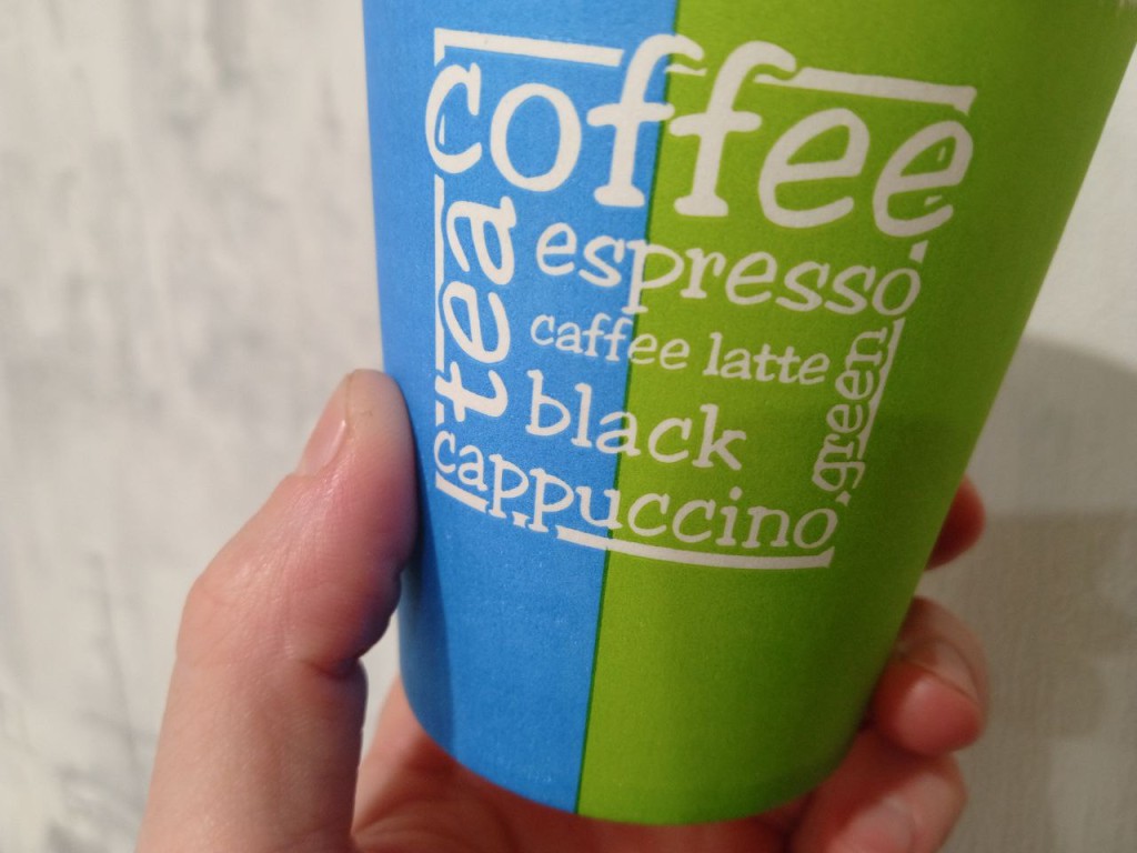 Егорьевцы пытаются понять, кому понадобились 100 пустых стаканов для кофе