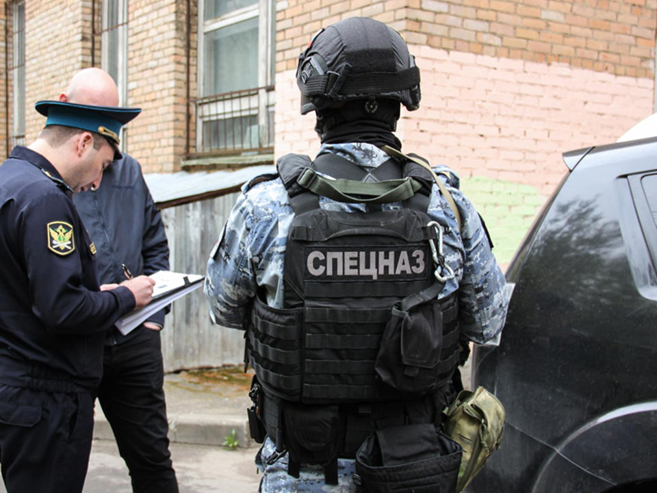 Житель Подмосковья оплатил 1094 штрафа ГИБДД после ареста премиального кроссовера