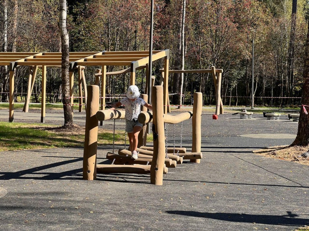 Масштабное обновление лесопарка «Банный лес» приблизилось к финишу