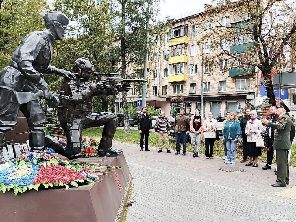 В спортивной школе «Виктория» воспитанникам рассказали о воинской доблести