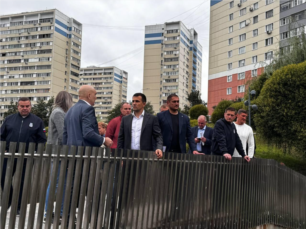В Ленинском округе проведут ремонт тротуарной плитки перед Днем города