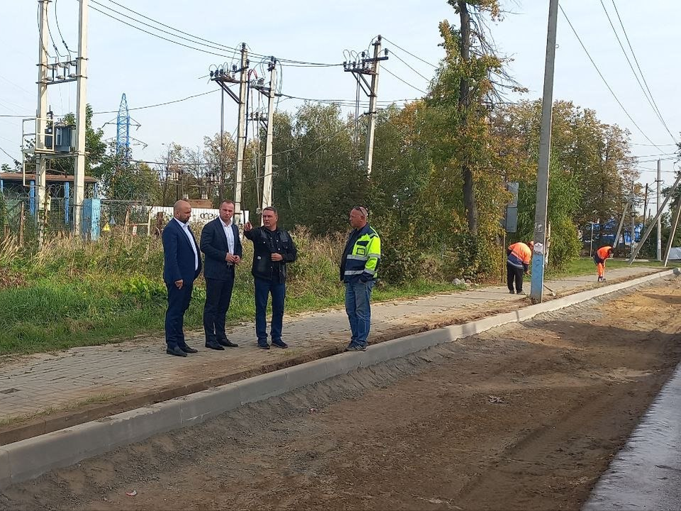 Заездной карман возле гимназии доделают к концу сентября