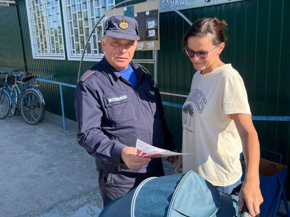 Пожарные рассказали жителям, как обезопасить дом от пожара осенью