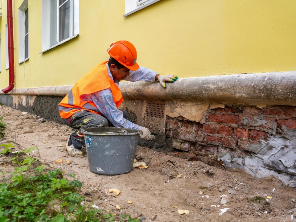 В Электростали новые крыши появились у восьми многоквартирных домов