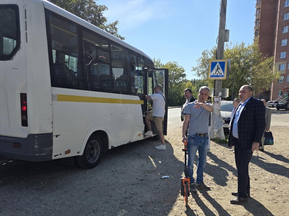 В Новом Бисерове и Щемилове началось строительство удобной остановки по просьбе жителей