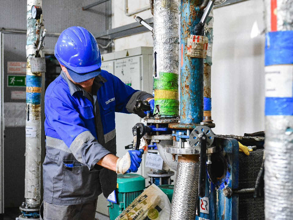 По каким адресам в городе отключат горячую воду на время ремонта теплосетей 16 сентября