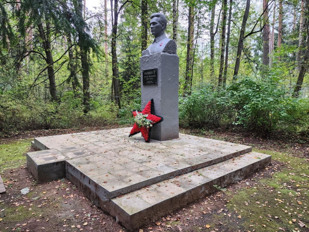 Памятник герою Советского союза Сергею Ивановичу Солнцеву перенесут