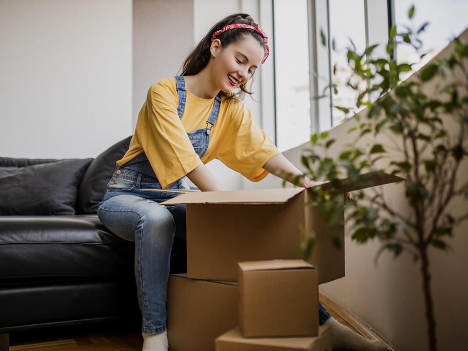 Сироты Подмосковья смогут получить жилищный сертификат онлайн