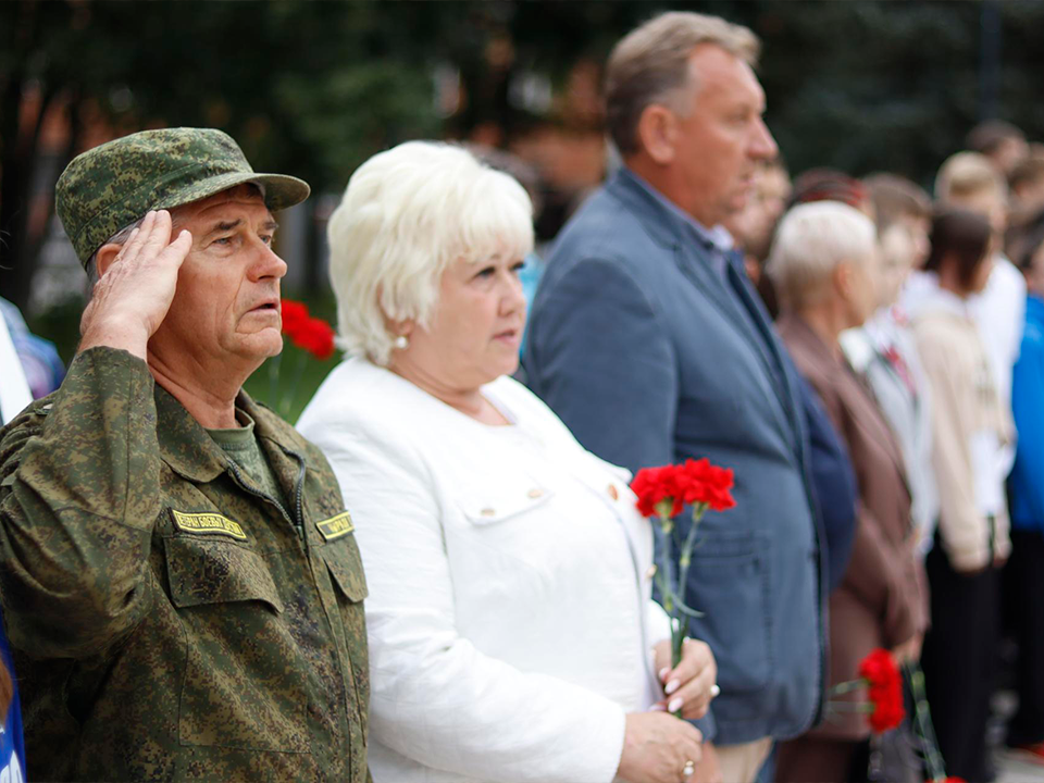 Зарайцы почтили память маршала Мерецкова в День окончания Второй мировой войны