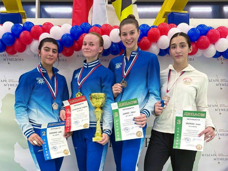 Подмосковные рапиристки вернулись с золотом, серебром и бронзой