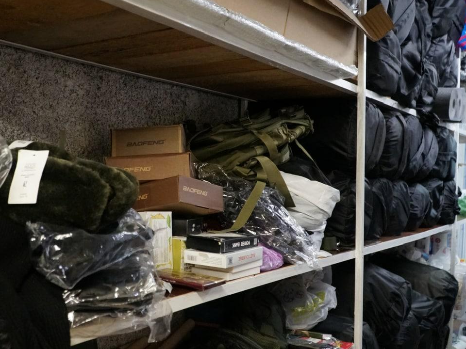 В Дмитрове ищут похитителя спальных мешков для бойцов СВО
