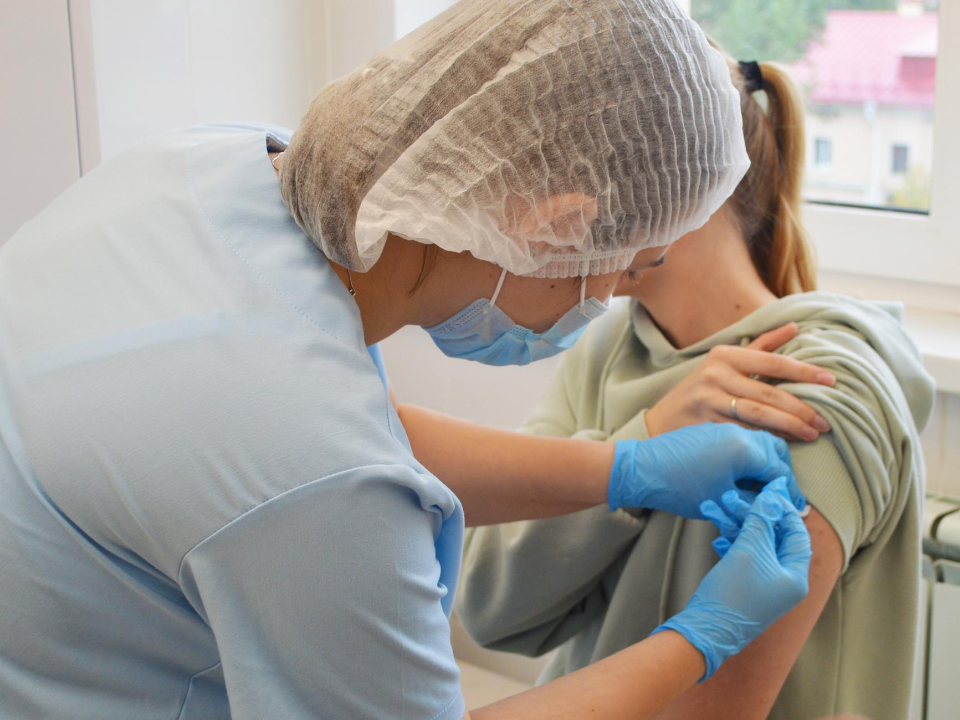 В медучреждениях началась бесплатная вакцинация от гриппа для детей и взрослых