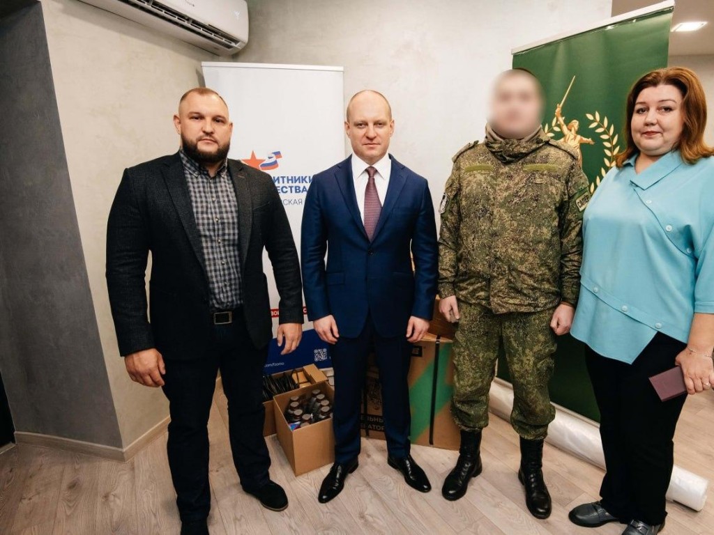 Глава округа Пушкинский передал гуманитарный груз участнику СВО