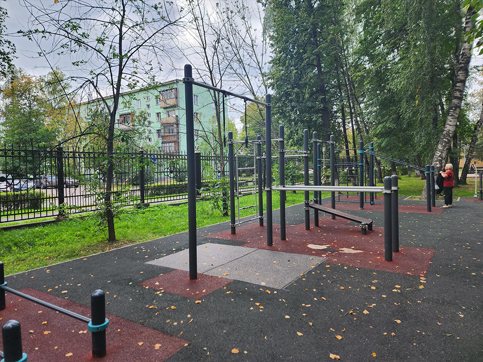 В Центральном парке обновили спортивную площадку по просьбе жителей