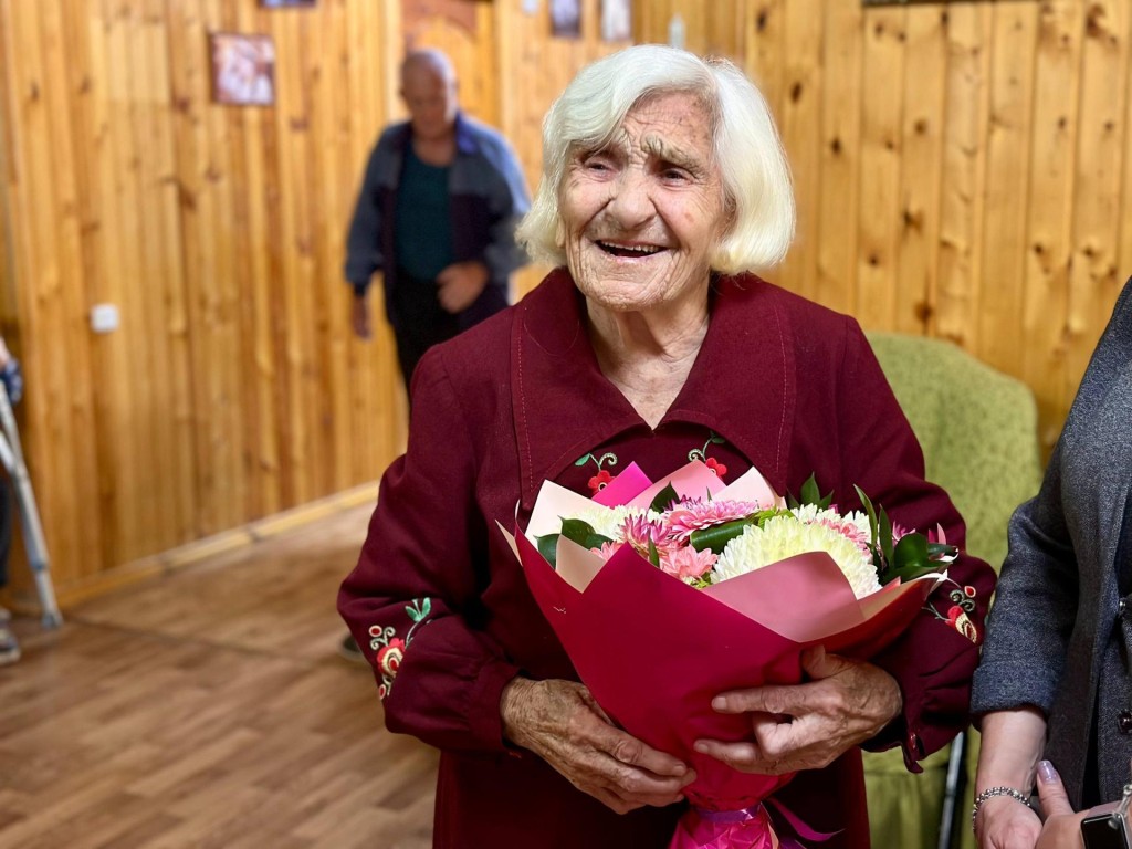 Жительница Можайска принимала гостей в честь своего 102-го дня рождения