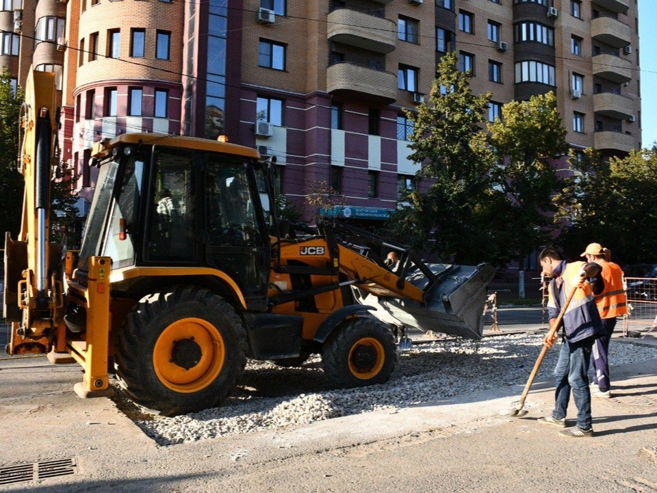 На дорогах наукограда заасфальтировали участки, разрытые при обновлении теплосети