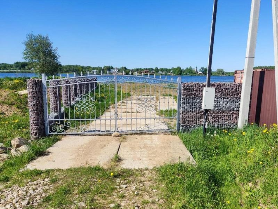 Заборы на реке Каменке снесут после жалоб жителей