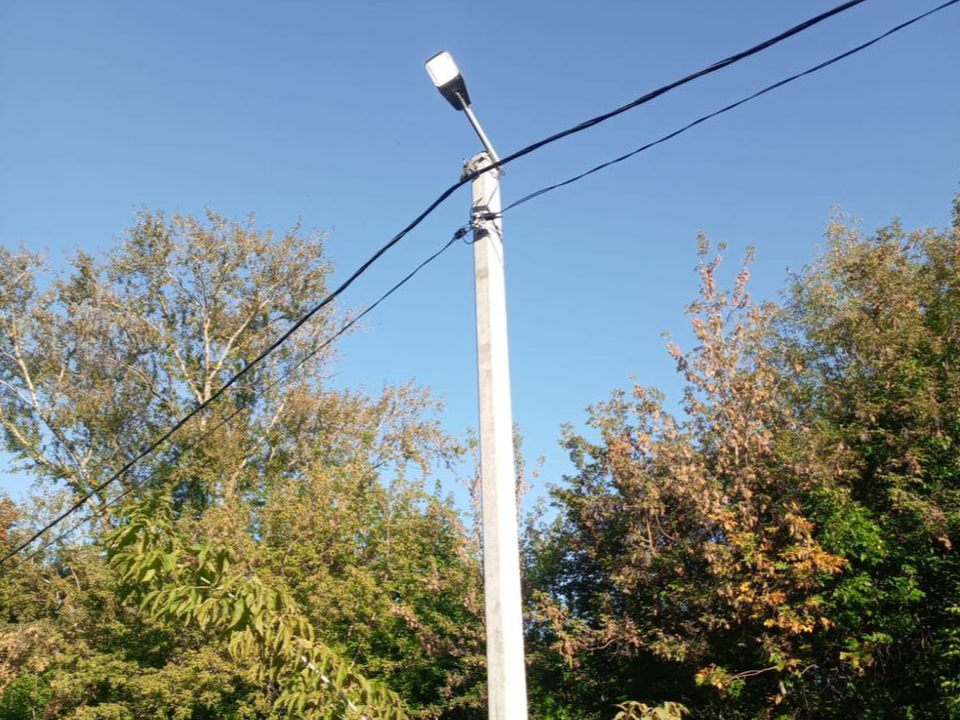 В Кашире у дома на Клубной установили дополнительный источник света