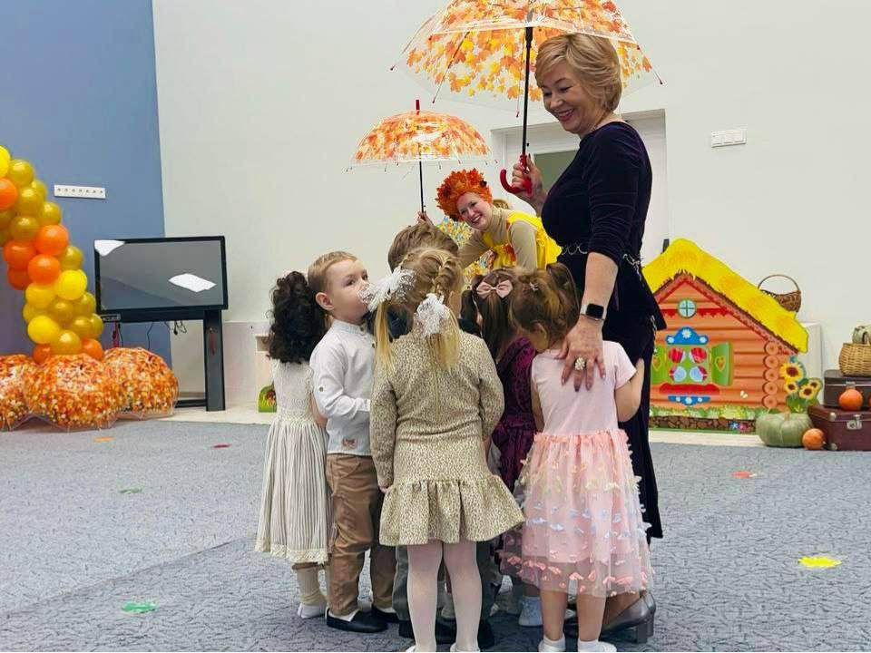 Дошкольных работников Лобни поздравили с профессиональным праздником