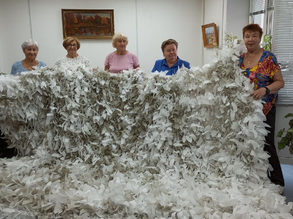 Специальную максировочную сеть для зимы отправили из Дубны на фронт