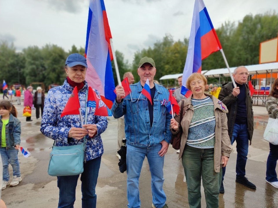 Пенсионеры Долгопрудного посетили Главный храм Вооруженных Сил