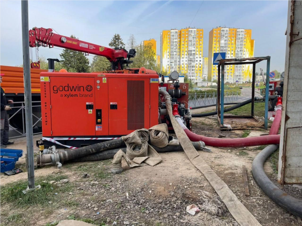 В Голубом приступили к ремонту канализационно-насосной станции