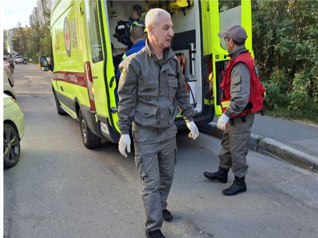 В Ногинске-9 и Обухове спасатели помогли скорой помощи доставить пациентов в стационар