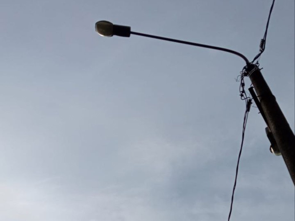 Фонарь уличного освещения отремонтировали на Задорожной улице в Ивантеевке