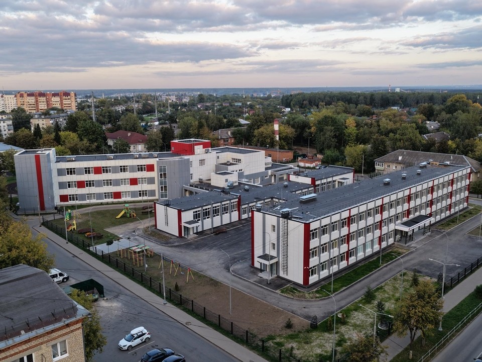 Школа №17 в Серпухове встретила учеников обновленной после капитального ремонта