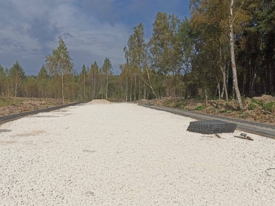 В «Соколке» обустраивают подъезды к парку, тротуары и освещение