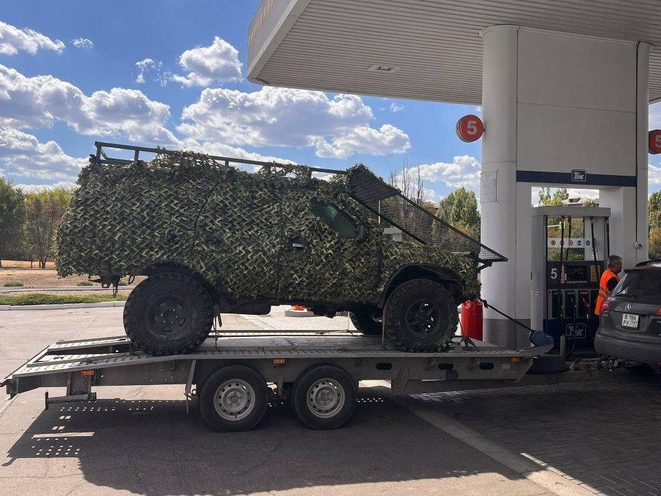 Бронеавтомобиль бойцам бригады «Пятнашка» доставлен в ДНР из Люберец