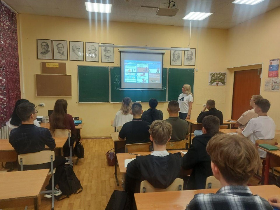 В Луховицах студенты узнали, что делать при пожаре и ЧС