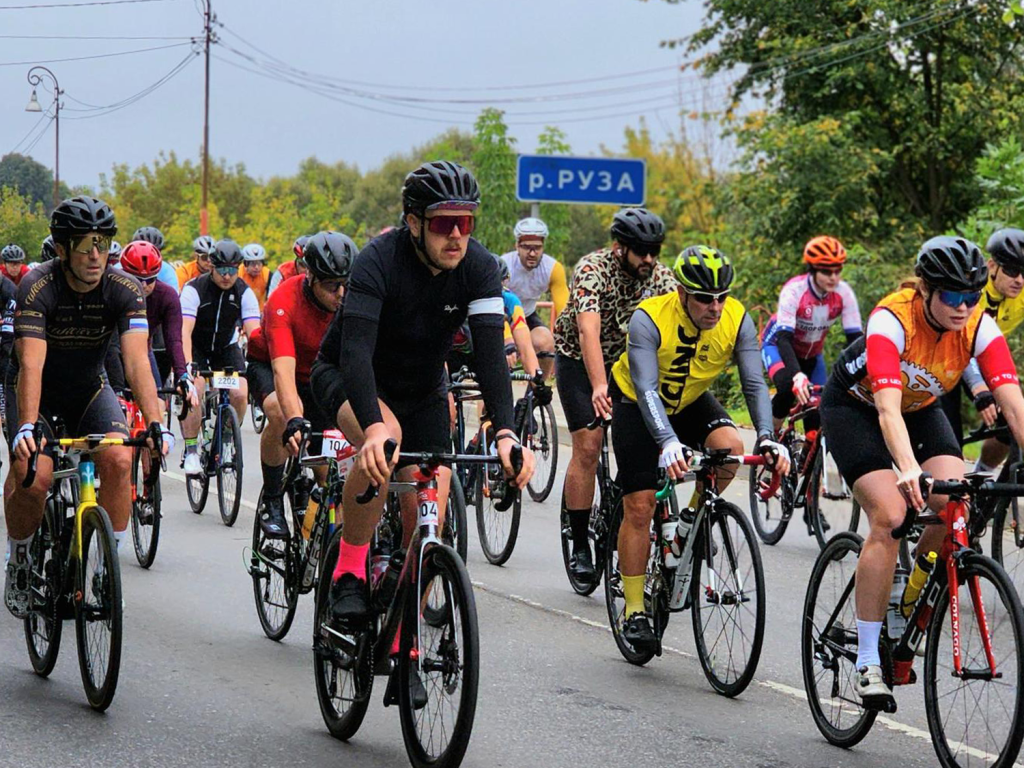 Финальный велозаезд Gran Fondo собрал более одной тыс. спортсменов в Рузе