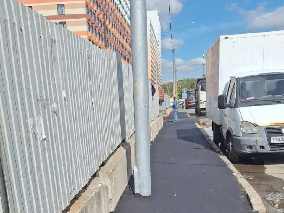 В поселке Боброво восстановлен свободный проход по тротуару
