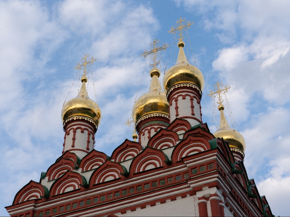 Священник рассказал, на чем сфокусироваться  подростку-атеисту из религиозной семьи