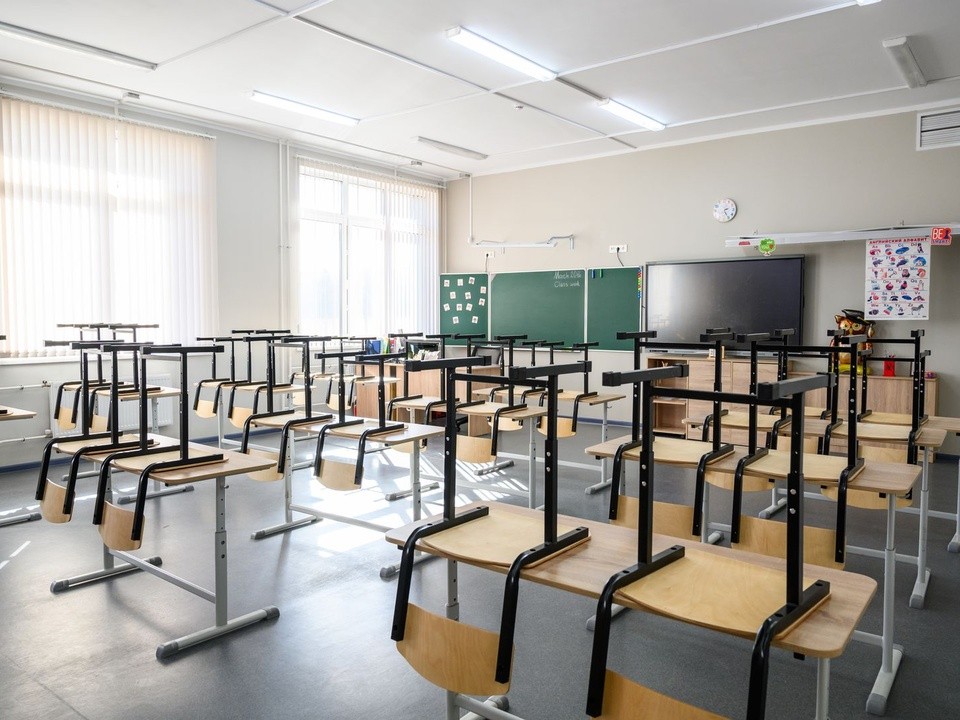 Ученики и родители понесут ответственность за повреждение школьных предметов