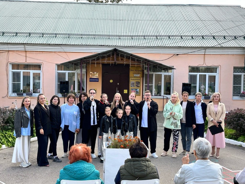 Белопесоцкий Дом культуры представил свои объединения в День открытых дверей