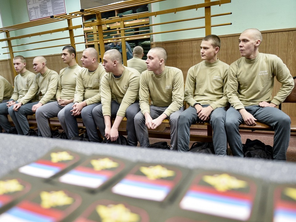 Кто получит повестку: военкоматы раскрыли списки призывников