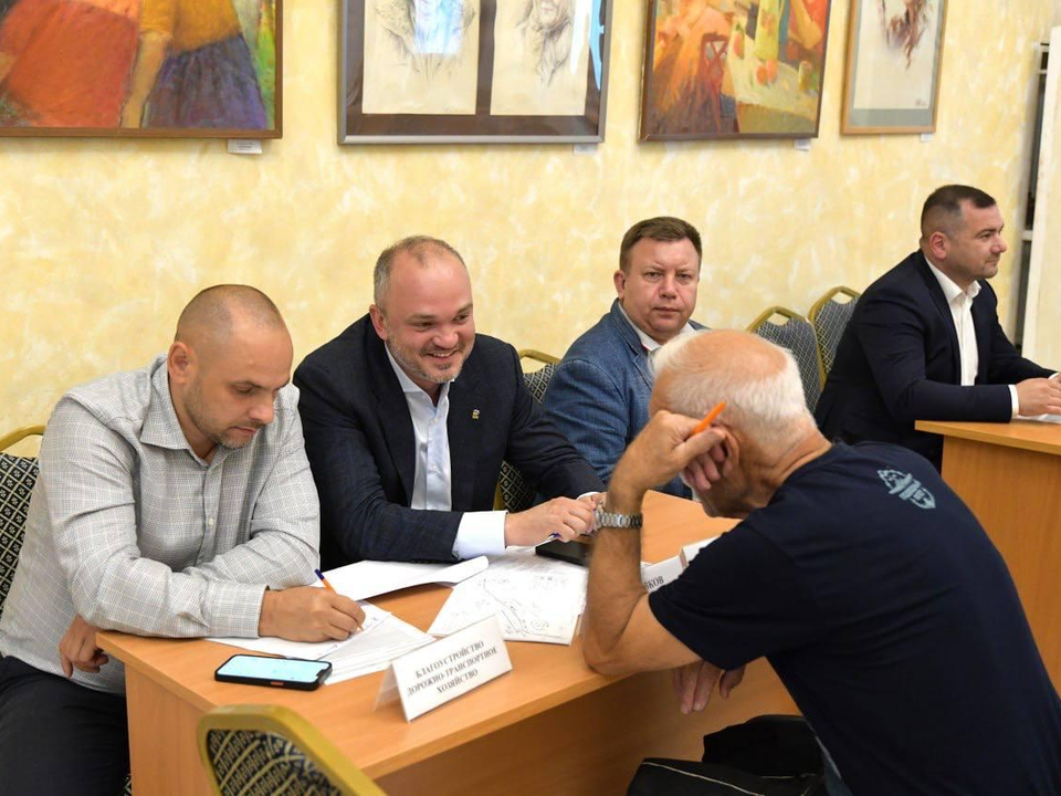 Администрация Дмитрова ответила на вопросы и напоила чаем жителей Яхромы