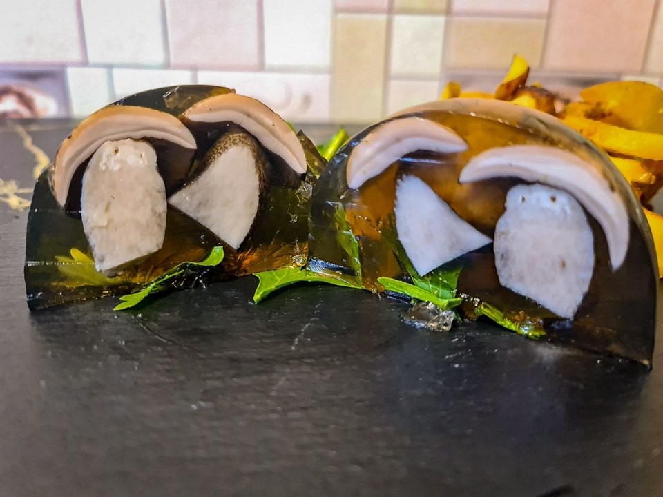 Луховицкий грибник поделился рецептом заливного из подосиновиков