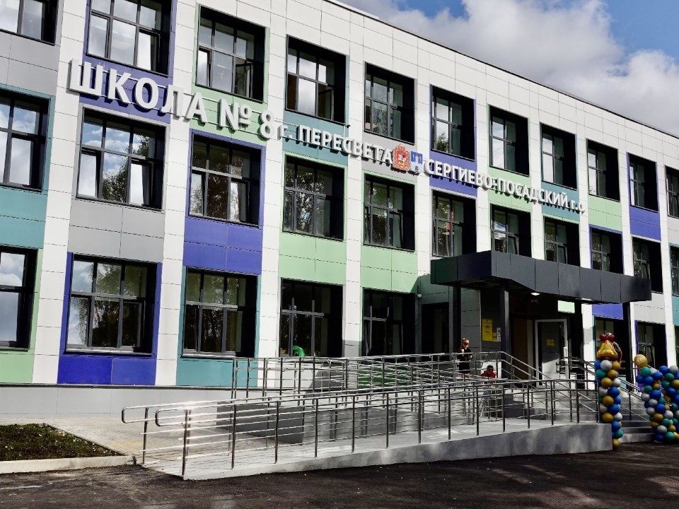 Школа № 8 в Пересвете стала просторнее и светлее после капремонта