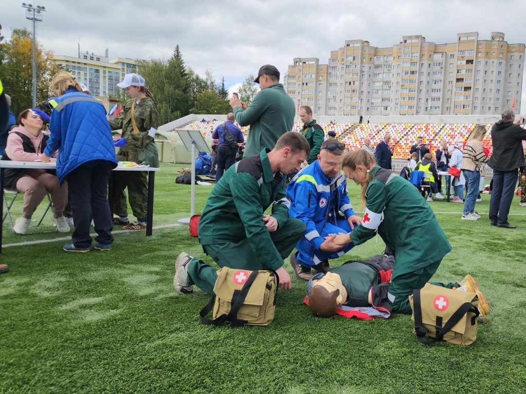 Команды по безопасности из Подмосковья и ЦФО боролись на стадионе «Луч»