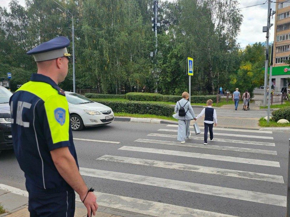 Госавтоинспекция взяла под особый контроль пешеходные переходы в городе
