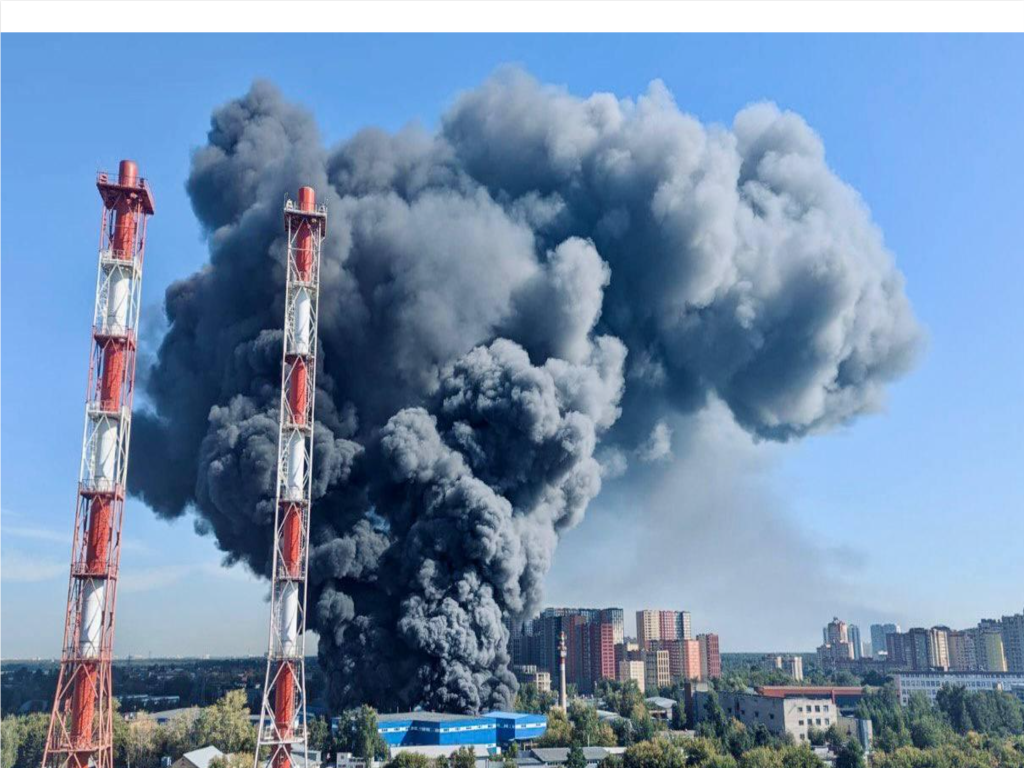 Пожарные ликвидировали возгорание на площади более 4 тыс. кв. метров в Балашихе