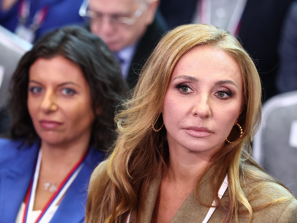 «Тяжело и больно»: Навка поделилась личными переживаниями о смерти Кеосаяна