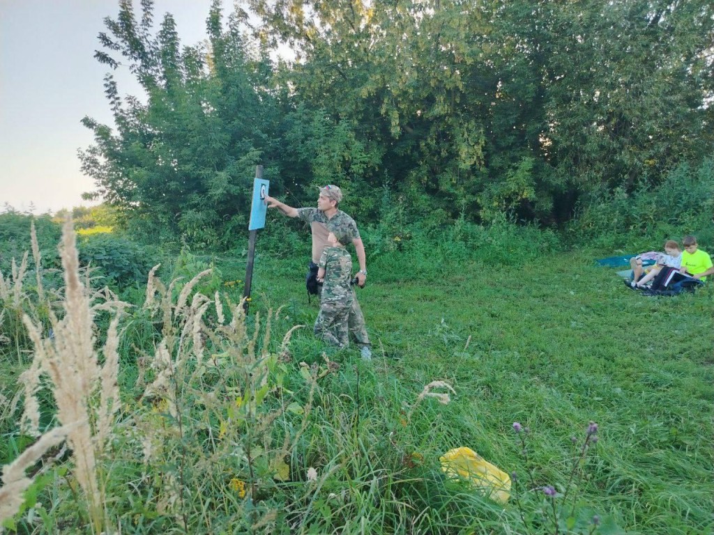 Казачья молодежь Бронниц провела военно-патриотический выезд
