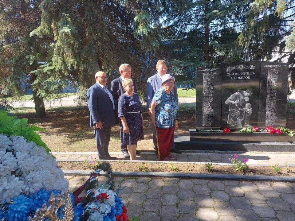 В Луховицах открыли мемориал участникам ВОВ