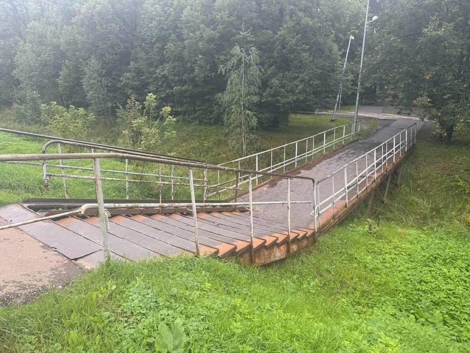 Пешеходный мост через Акуловский водоканал полностью преобразится