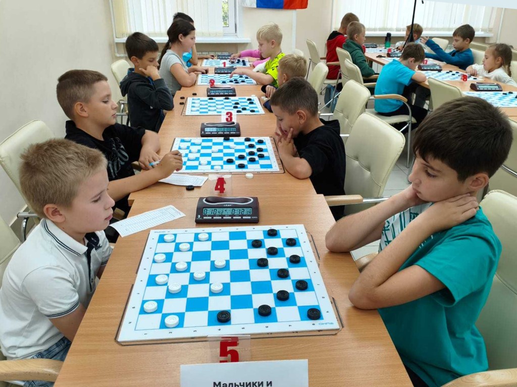 Шашечные баталии: в Ступине прошел областной турнир по русским шашкам